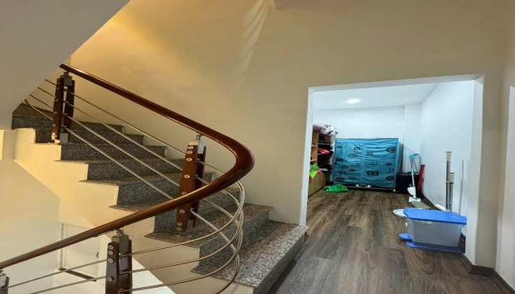 Cho thuê nhà Văn Chương 30m2 x 3 tầng, 3 ngủ, 12 Triệu